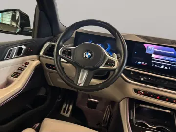 BMW X5 xDrive30d M Sport Navi AHK Kamera Pano.Dach