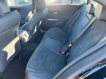MERCEDES-BENZ C 300 d AMG Kamera KeylessGo LEDhigh