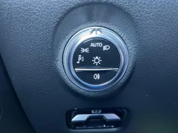 MERCEDES-BENZ C 300 d AMG Kamera KeylessGo LEDhigh