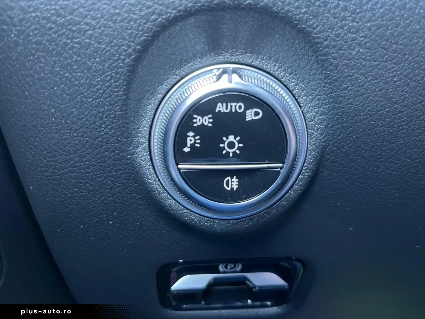 MERCEDES-BENZ C 300 d AMG Kamera KeylessGo LEDhigh