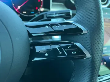 MERCEDES-BENZ C 300 d AMG Kamera KeylessGo LEDhigh
