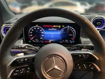 MERCEDES-BENZ GLC 300 e 4M  AMG NIGHT AHK MEMO 360