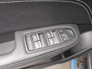 RENAULT Arkana 1.6 E-Tech Intens T-Leder Navi LED