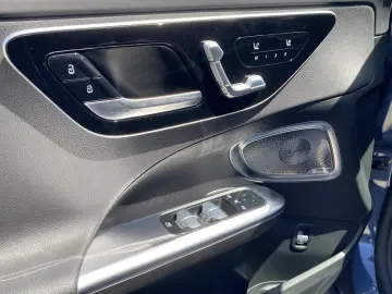MERCEDES-BENZ C 300d 4Matic AMG Line Panorama-Head-Up-360