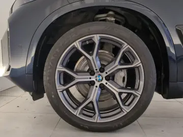 BMW X5 xDrive30d M Sport Navi LED AHK RFK H&K Navi L