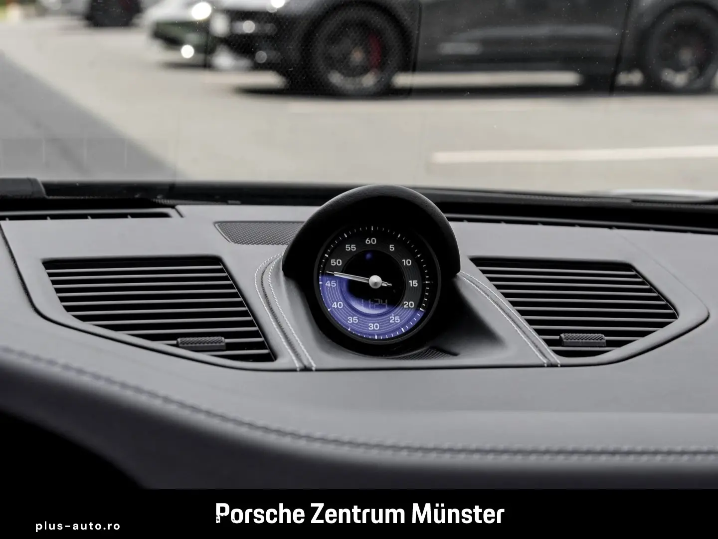 PORSCHE 992 911 Targa 4 GTS Burmester Surround-View