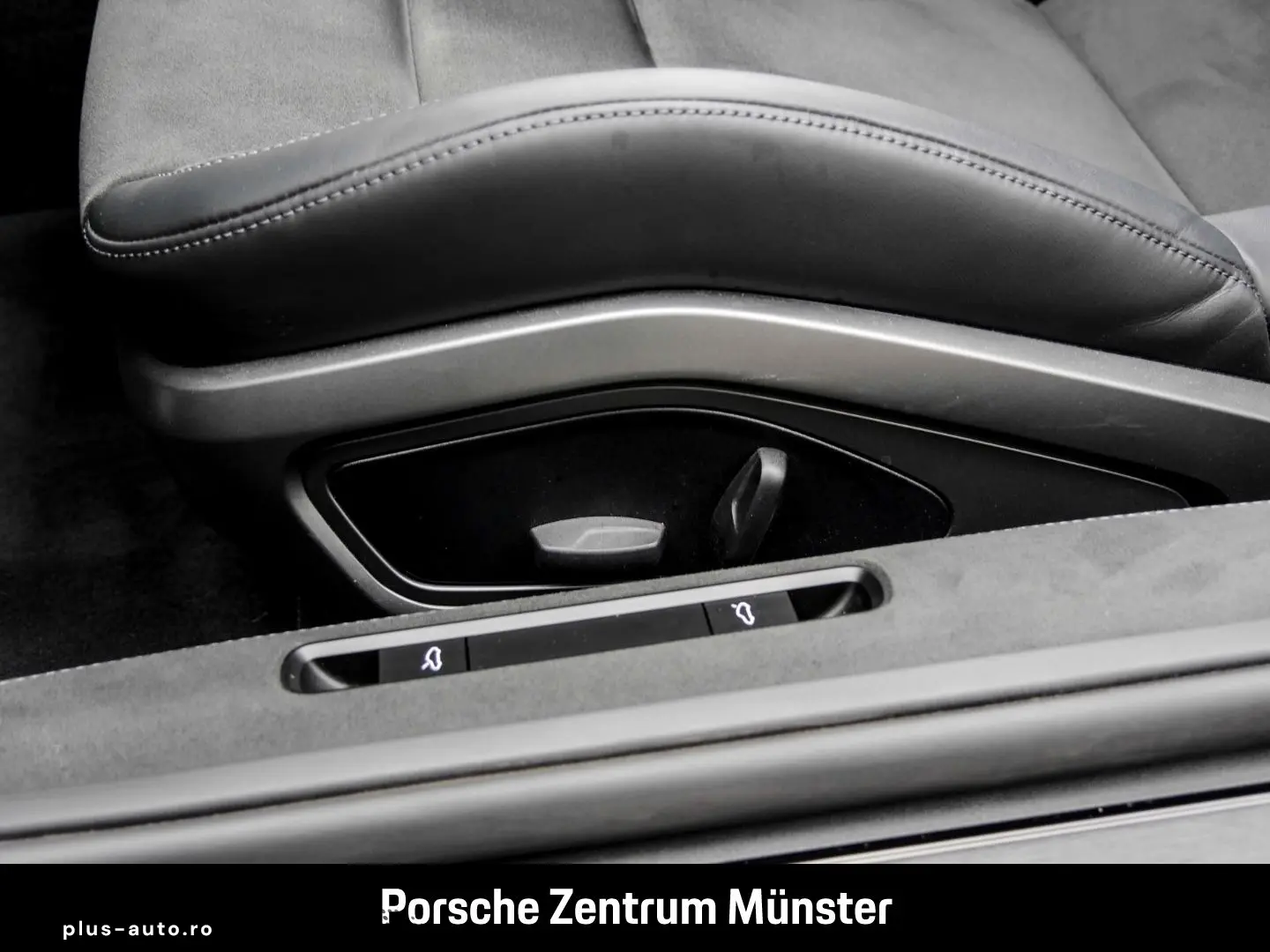 PORSCHE 992 911 Targa 4 GTS Burmester Surround-View