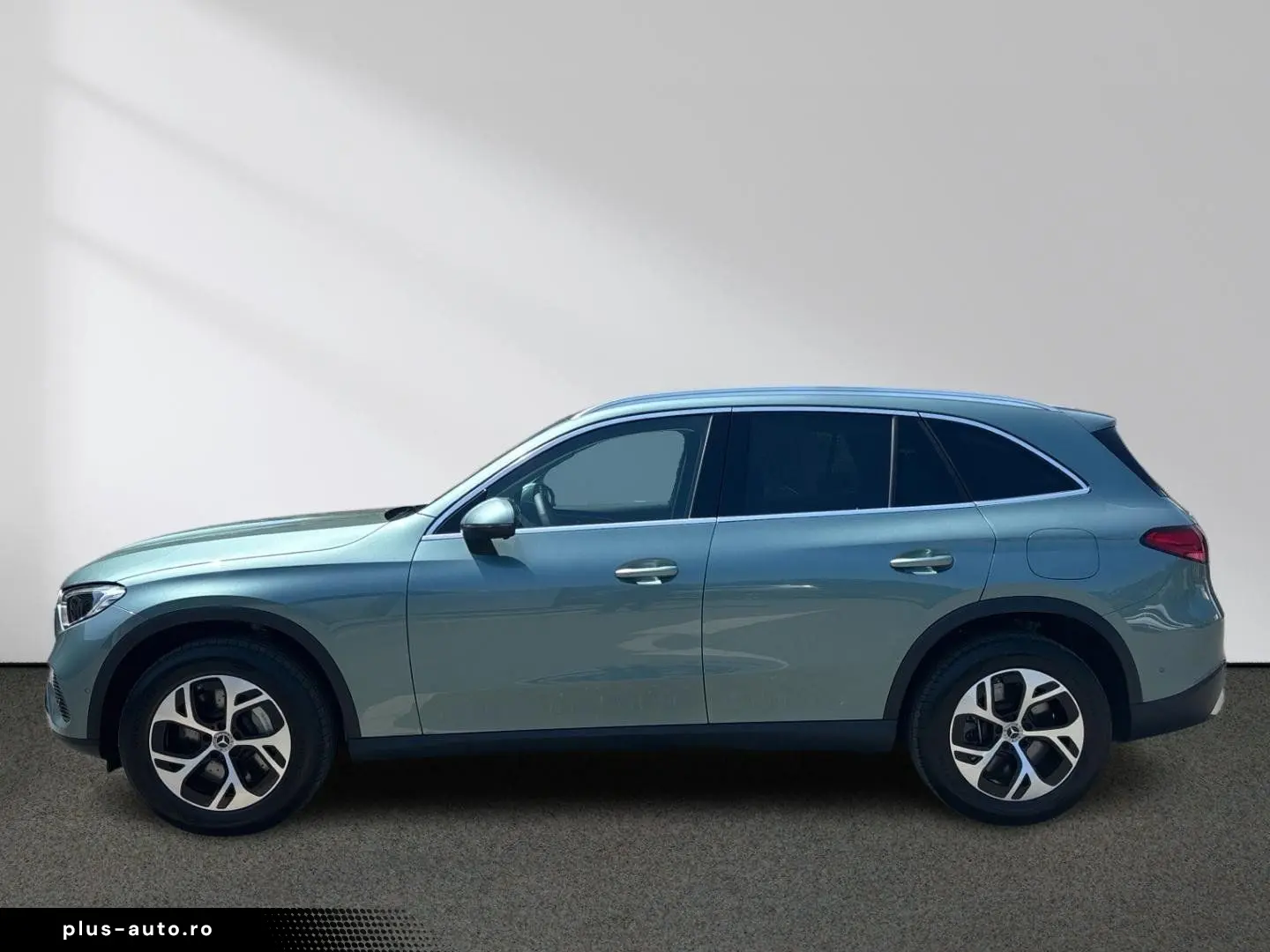 MERCEDES-BENZ GLC 2025 — imagine 2