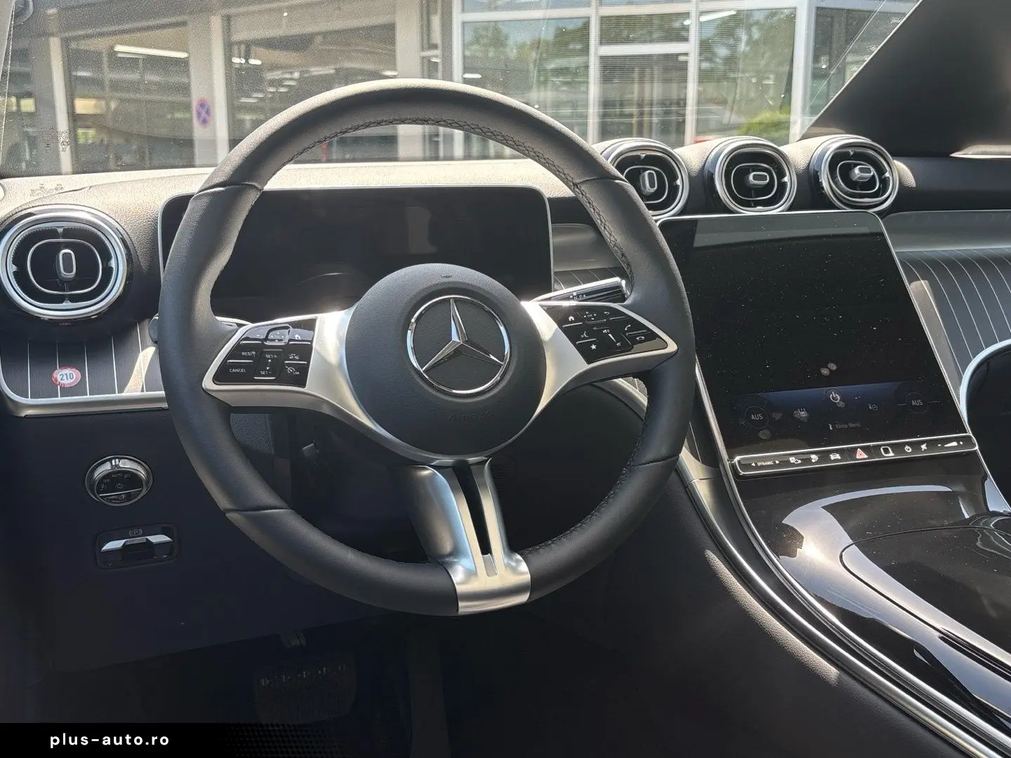 MERCEDES-BENZ GLC 2025 — imagine 8
