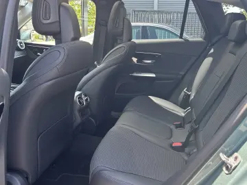 MERCEDES-BENZ GLC 300 e 4M Avantgarde Panorama Distronic AHK
