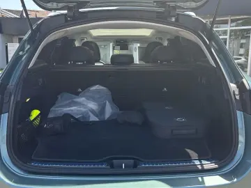 MERCEDES-BENZ GLC 300 e 4M Avantgarde Panorama Distronic AHK
