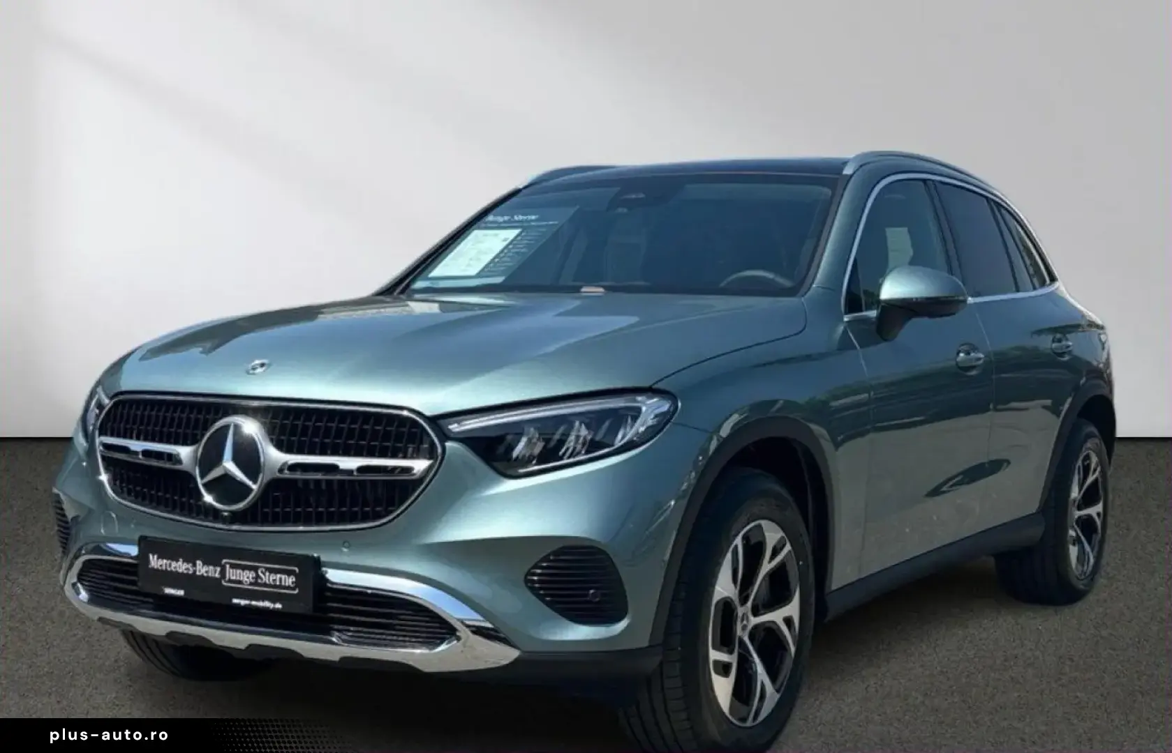 MERCEDES-BENZ GLC 300 e 4M Avantgarde Panorama Distronic AHK
