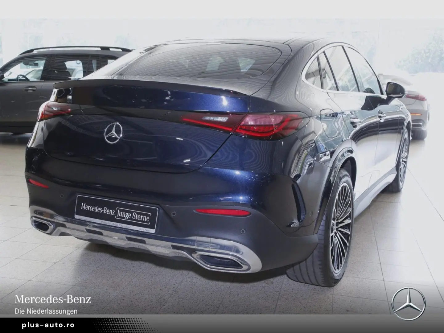 MERCEDES-BENZ GLC 300 4M Cp AMG Prem  Dist Pano 360  Burm