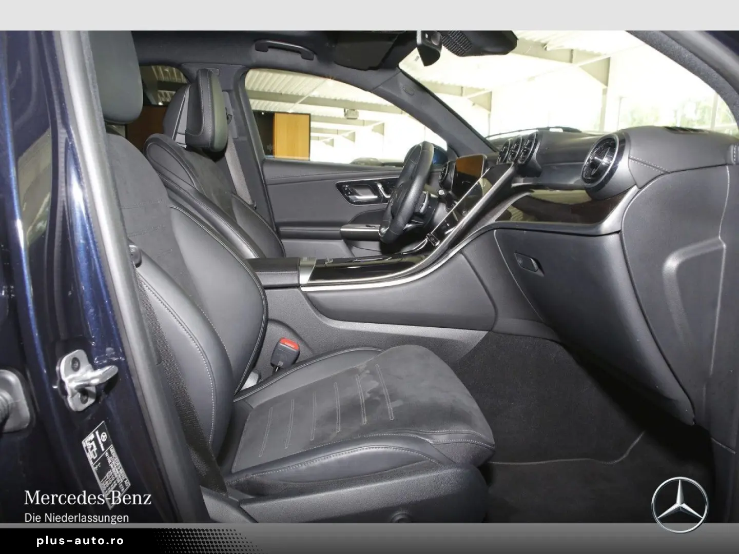 MERCEDES-BENZ GLC 300 4M Cp AMG Prem  Dist Pano 360  Burm