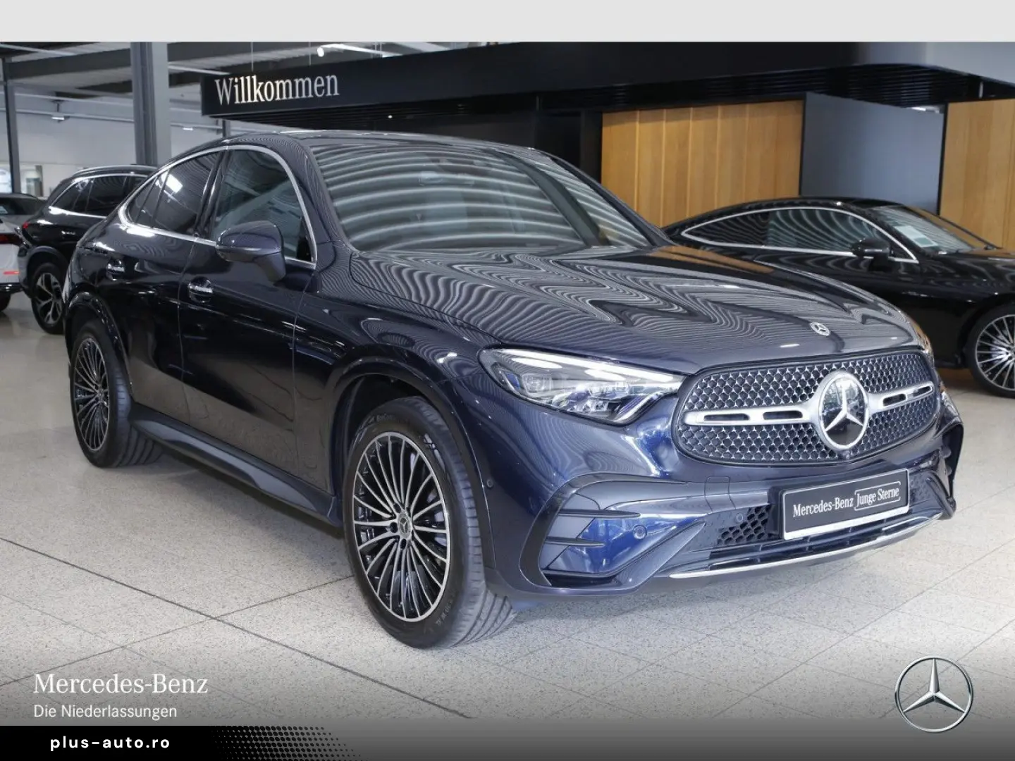 MERCEDES-BENZ GLC 300 4M Cp AMG Prem  Dist Pano 360  Burm