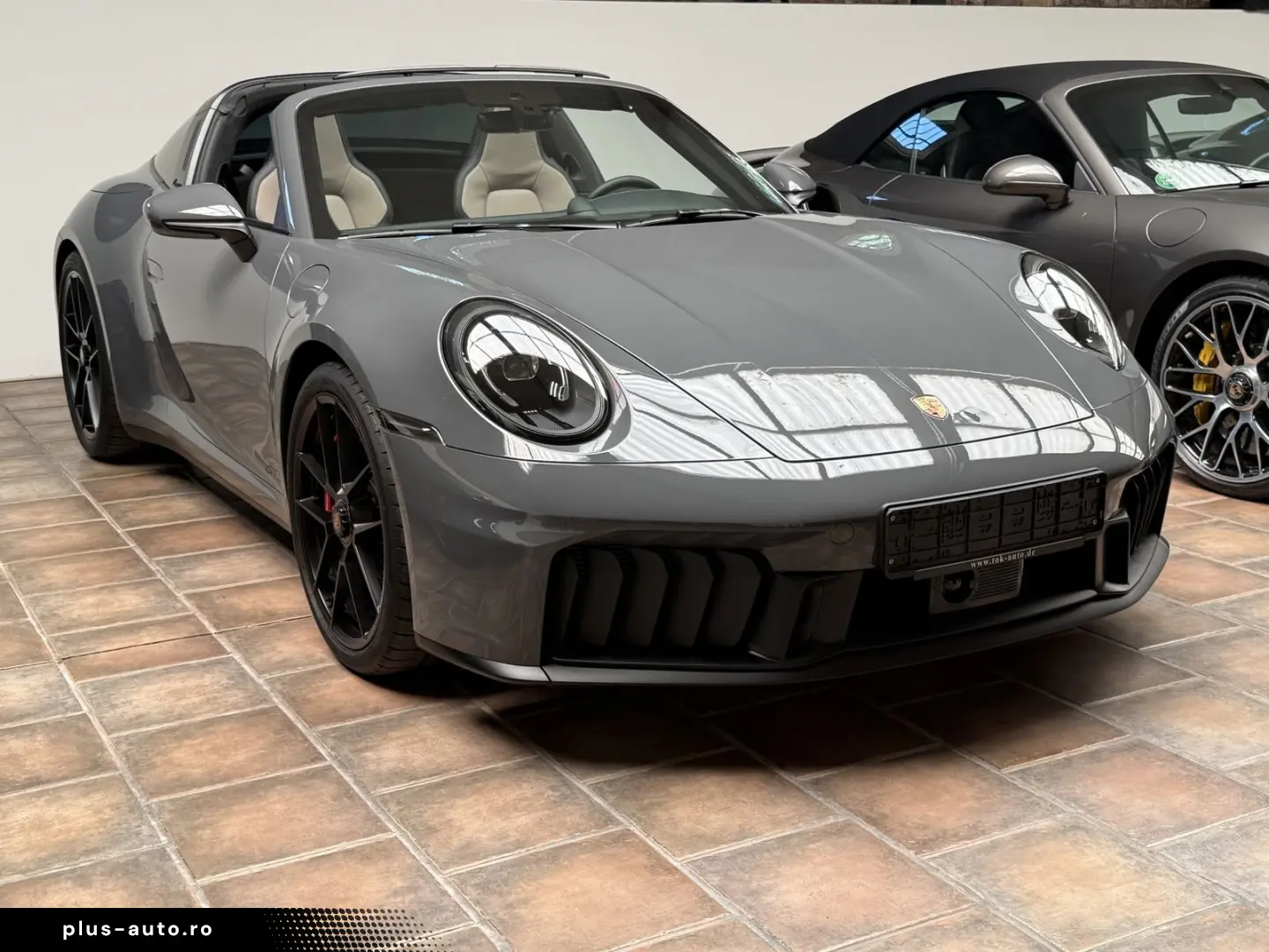 PORSCHE 992 911 Targa 4 GTS T-Hybrid  BOSE PORSCHE INNOD