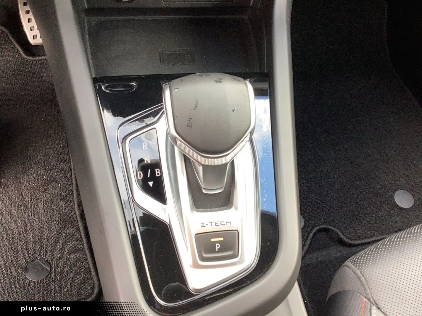 RENAULT Arkana 1 6 E-Tech Full Hybrid 145 RS-LINE