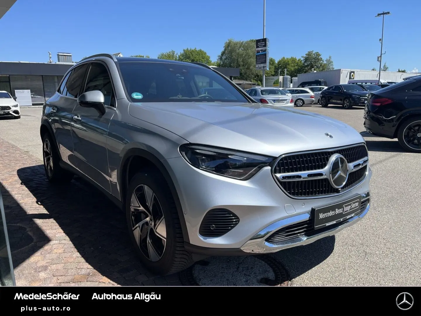 MERCEDES-BENZ GLC 300 e 4M Avantgrade 19  AHK Pano Distronic