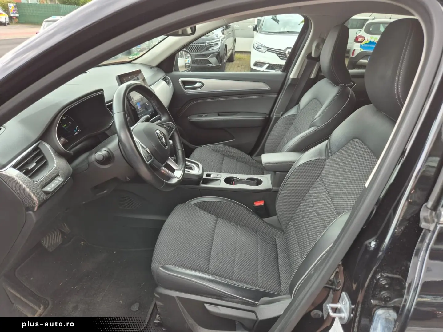 RENAULT Arkana Intens E-TECH 145 Winter City