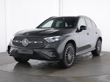 MERCEDES-BENZ GLC 300 e 4M  AMG Distron Digital AHK 360