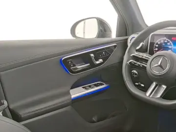 MERCEDES-BENZ GLC 300 e 4M  AMG Distron Digital AHK 360