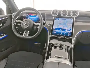 MERCEDES-BENZ GLC 300 e 4M  AMG Distron Digital AHK 360