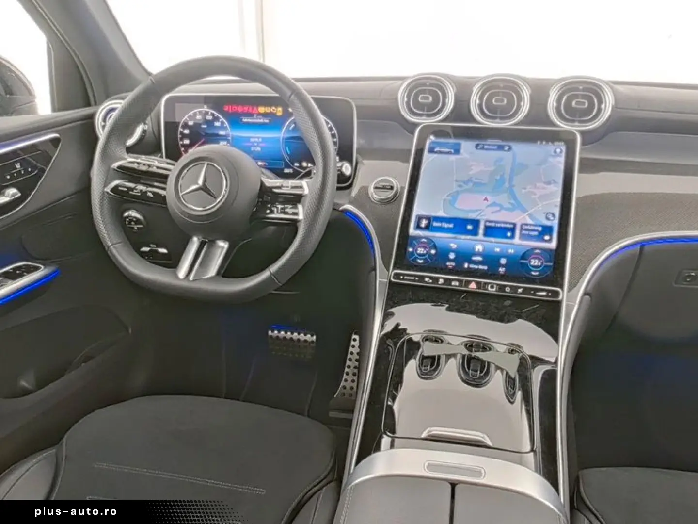 MERCEDES-BENZ GLC 300 e 4M  AMG Distron Digital AHK 360