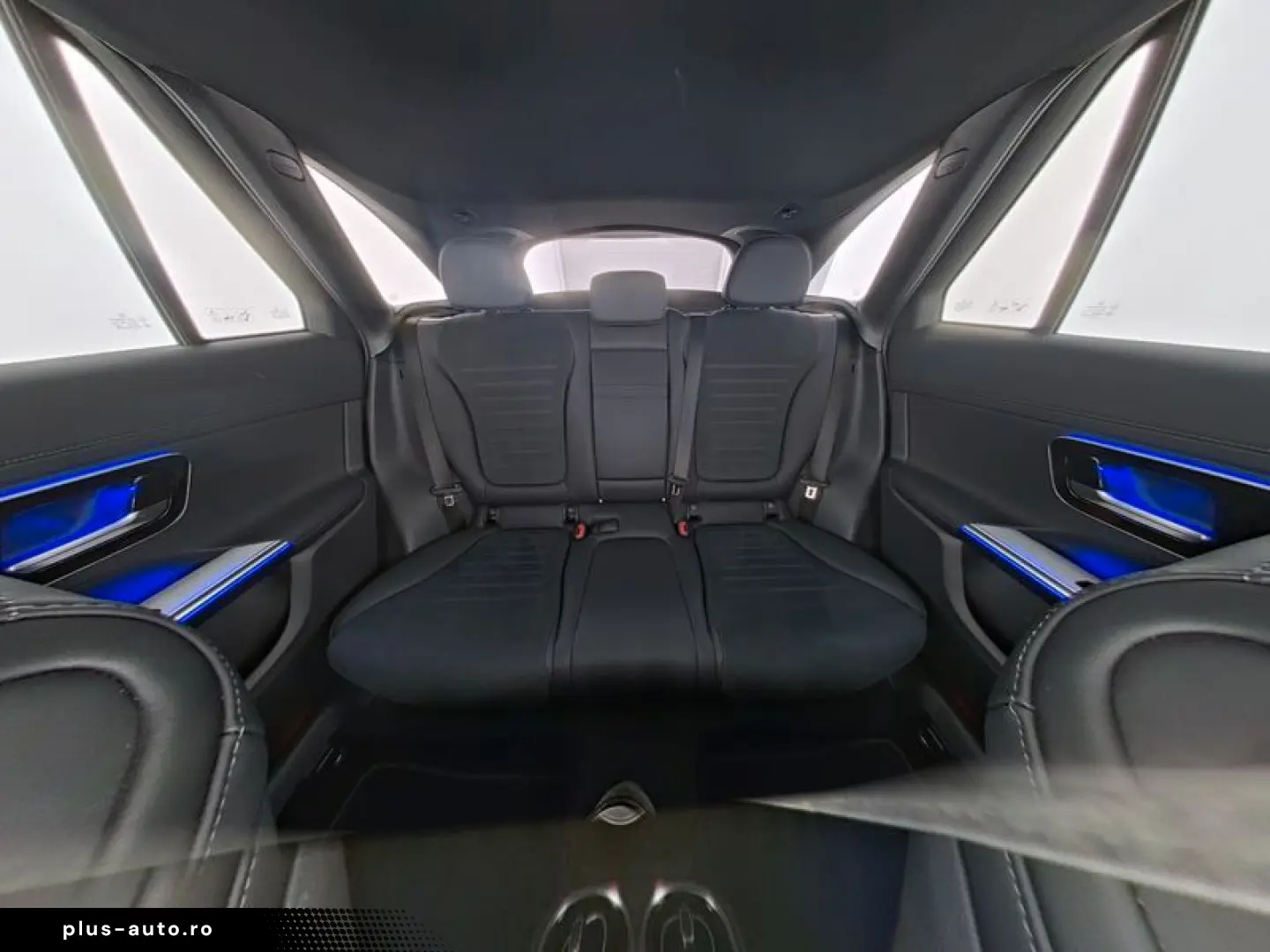 MERCEDES-BENZ GLC 300 e 4M  AMG Distron Digital AHK 360