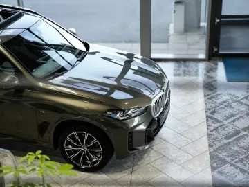 BMW X5 xDrive30d M Sport M-Sitze Belüftung 360K AHK