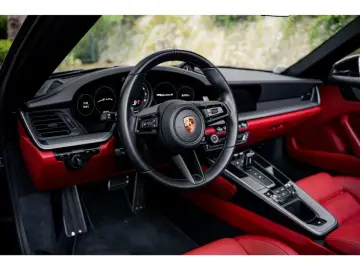 🚀 Porsche 911 Carrera S Cabriolet (992)
