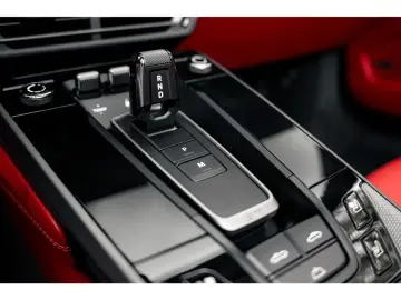 🚀 Porsche 911 Carrera S Cabriolet (992)
