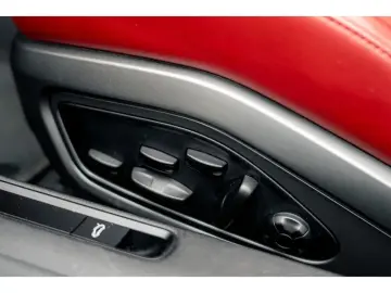 🚀 Porsche 911 Carrera S Cabriolet (992)