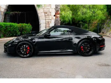 🚀 Porsche 911 Carrera S Cabriolet (992)
