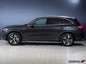 MERCEDES-BENZ GLC 300 e 4M Avantgarde LED AHK Kamera Memory