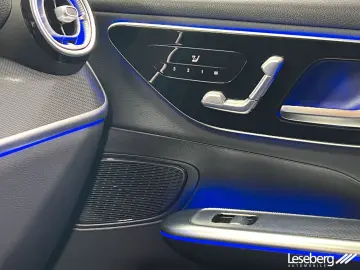 MERCEDES-BENZ GLC 300 e 4M Avantgarde LED AHK Kamera Memory