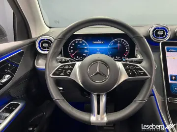 MERCEDES-BENZ GLC 300 e 4M Avantgarde LED AHK Kamera Memory