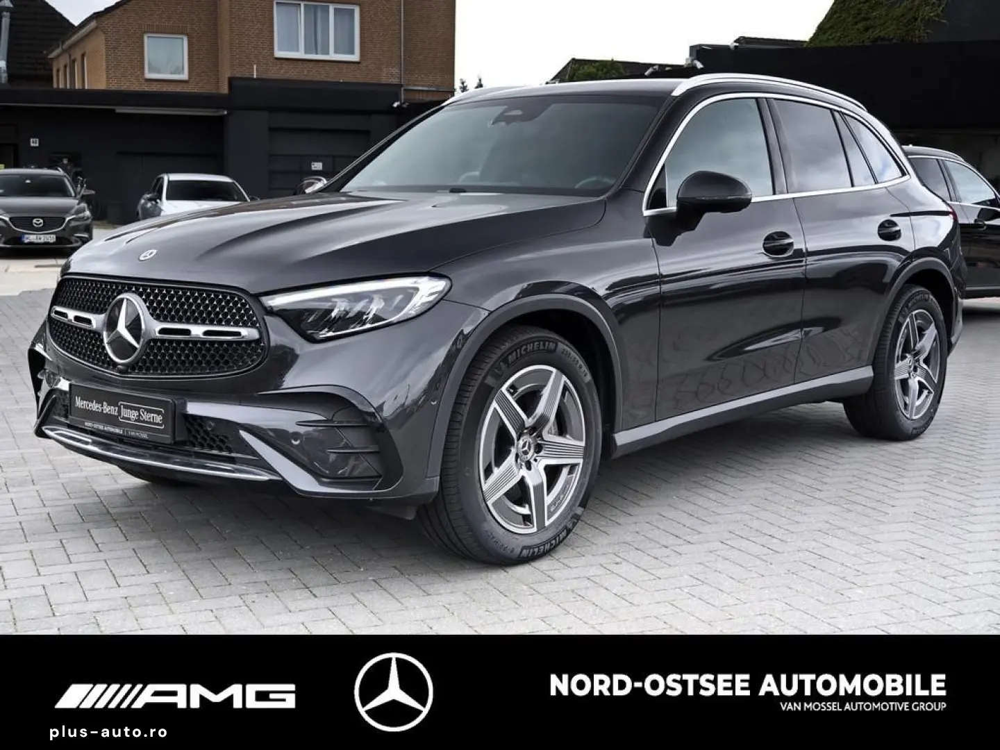 MERCEDES-BENZ GLC 300 d 4M AMG KEYLESS DISTRONIC AHK