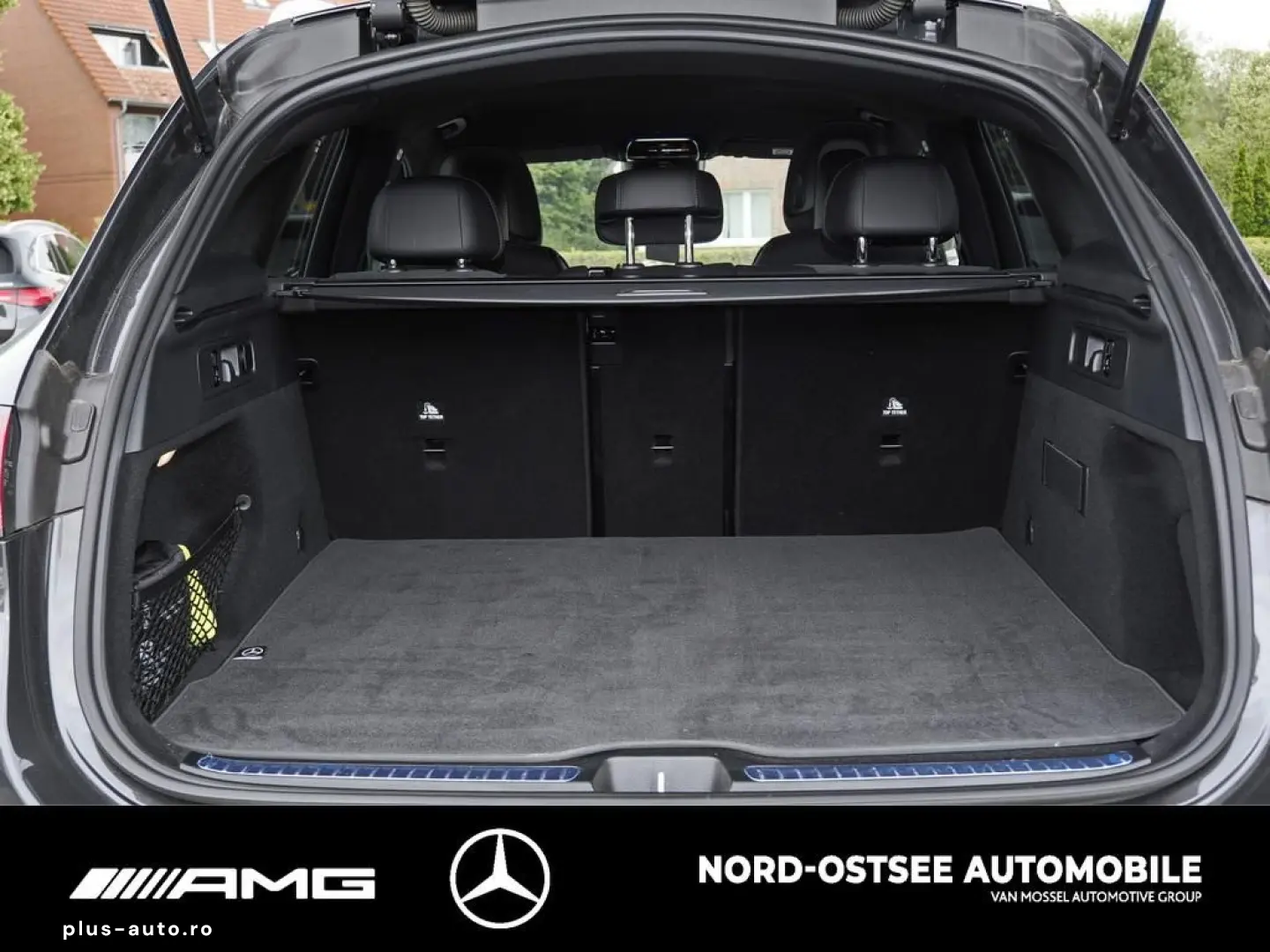 MERCEDES-BENZ GLC 300 d 4M AMG KEYLESS DISTRONIC AHK