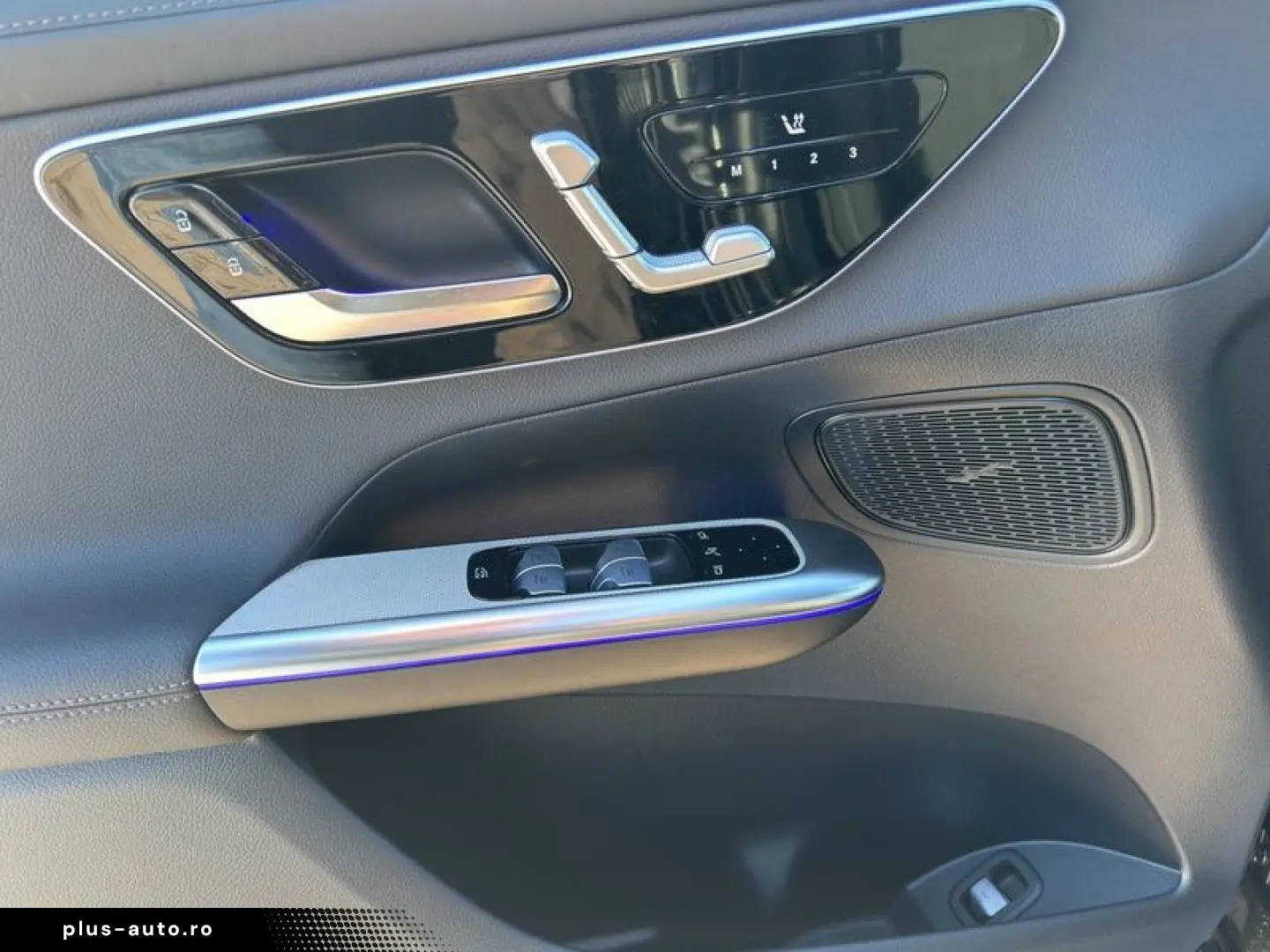 MERCEDES-BENZ GLC 300 d 4M AMG KEYLESS DISTRONIC AHK