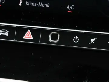 MERCEDES-BENZ GLC 300 e 4M AMG-Sport AHK DIGITAL 360 Night
