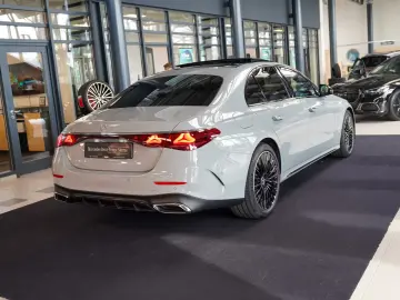 Mercedes-Benz E 450 d 4M AMG Line Night Pano HUD