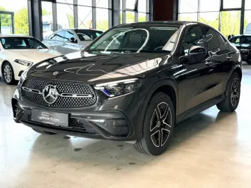 MERCEDES-BENZ GLC 300 e 4M AMG Night Pano Head-Up Bu…