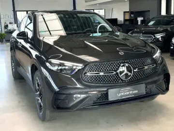 MERCEDES-BENZ GLC 300e 4M AMG Night Pano Head-Up Burmester