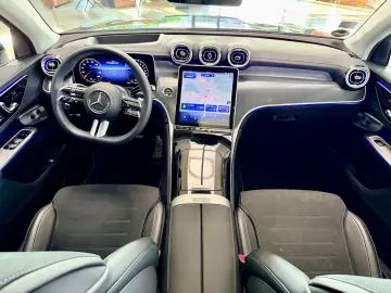 MERCEDES-BENZ GLC 300e 4M AMG Night Pano Head-Up Burmester