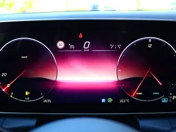 MERCEDES-BENZ GLC 300 4M 3x AMG NIGHT KAMERA PANO DIGI-TACHO