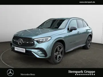 MERCEDES-BENZ GLC 300 e 4M AMG Distro Kamera Night M…