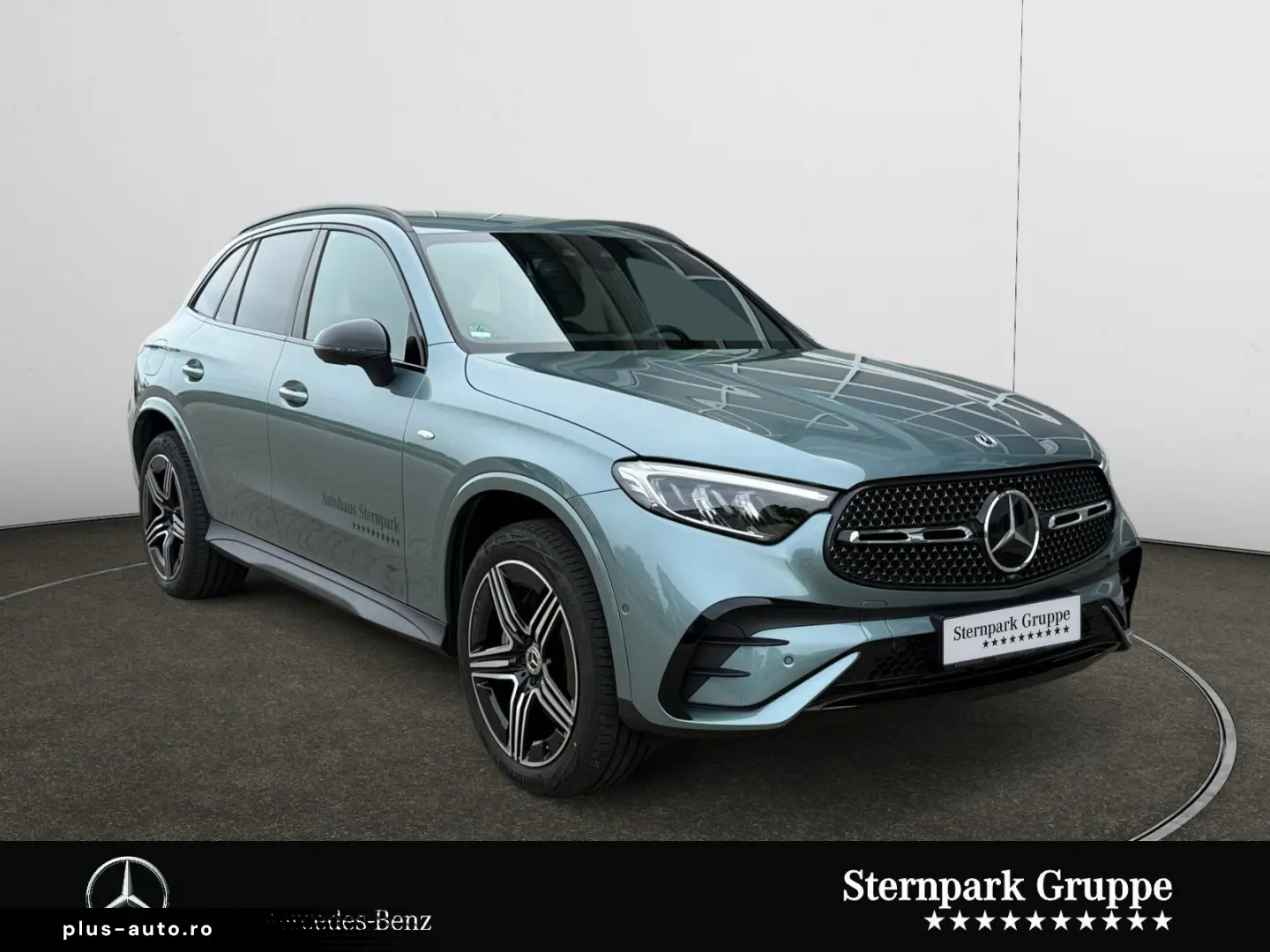MERCEDES-BENZ GLC 300 e 4M AMG Distro Kamera Night Memory