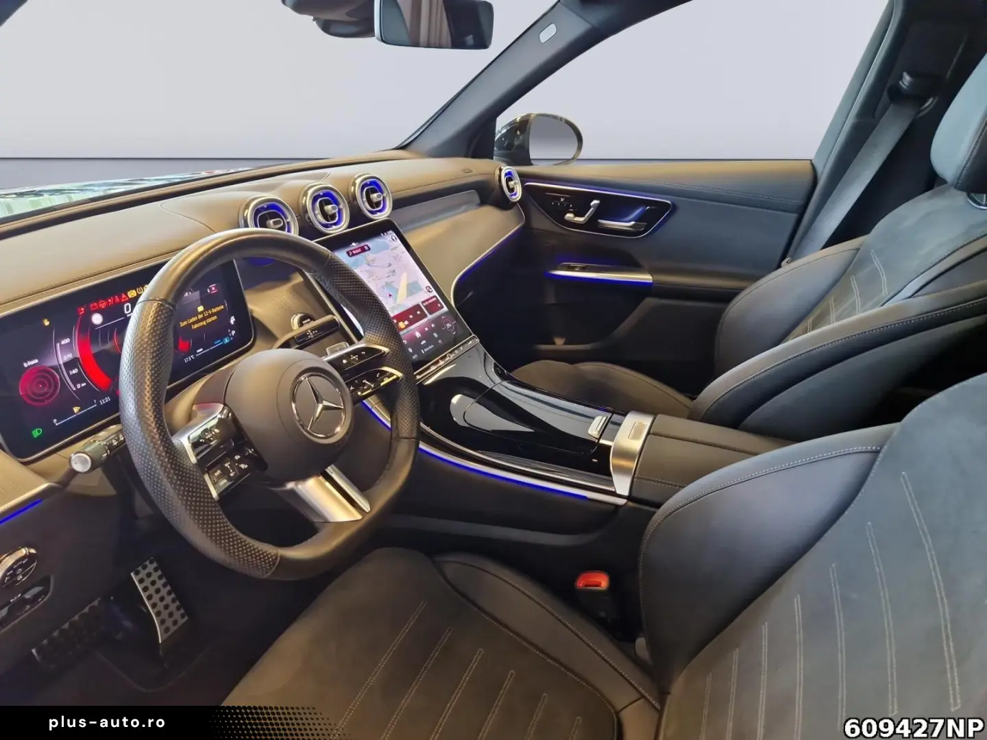 MERCEDES-BENZ GLC 300 4M AMG  DigitalLight Pano AHK Memory