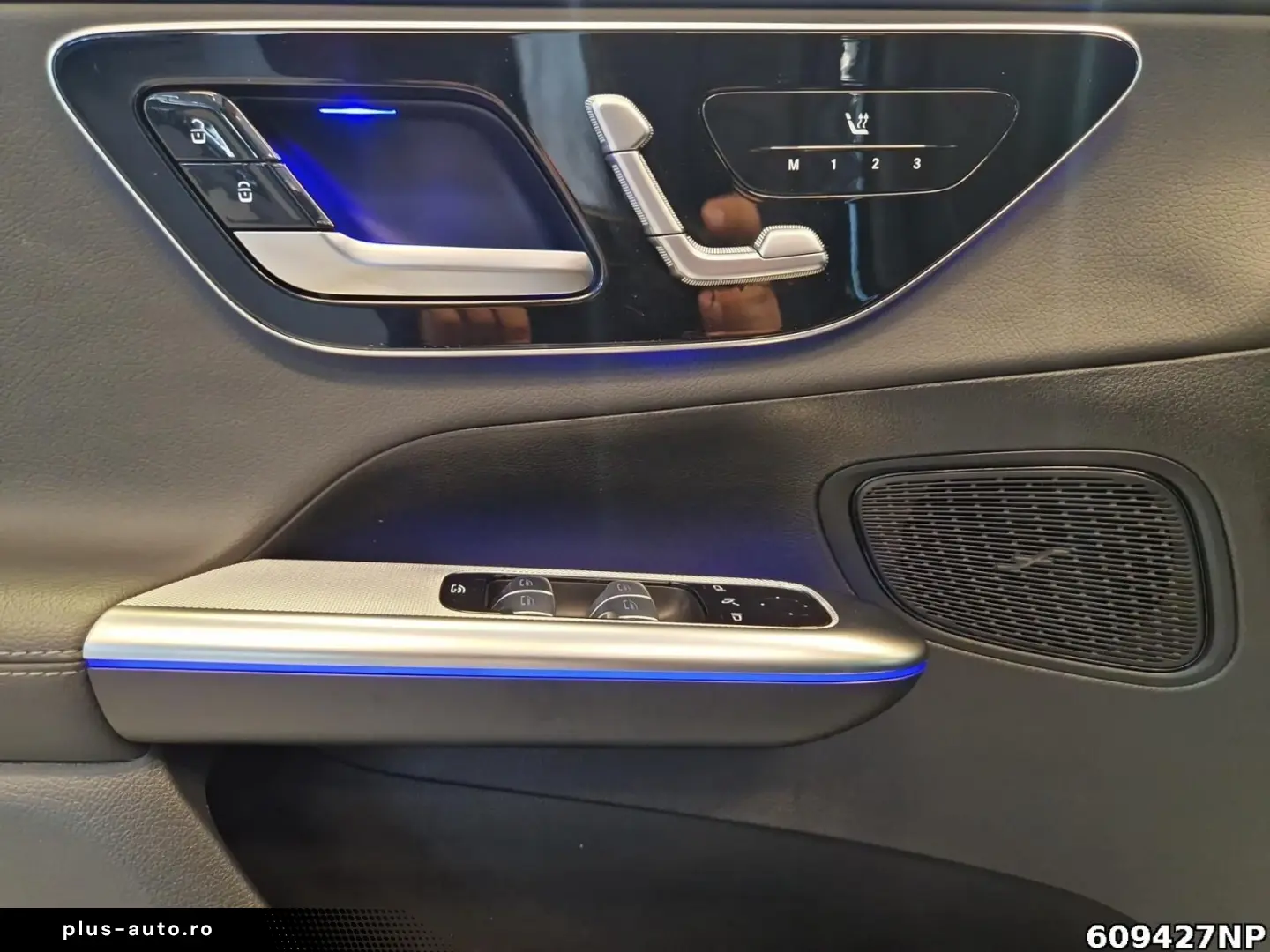 MERCEDES-BENZ GLC 300 4M AMG  DigitalLight Pano AHK Memory