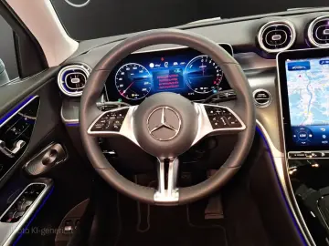 MERCEDES-BENZ GLC 300 e 4M Coupé PANORAMA DISTRONIC